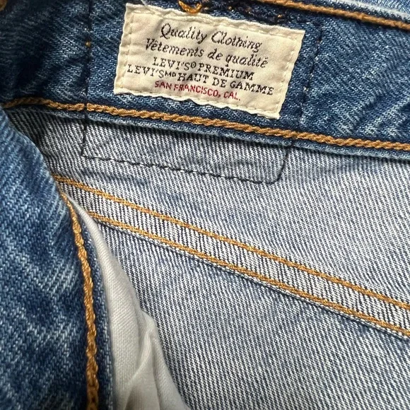 Vintage Levi’s with Capital Letter E women’s wedgie Distressed Jeans size 28 - Picture 12 of 13